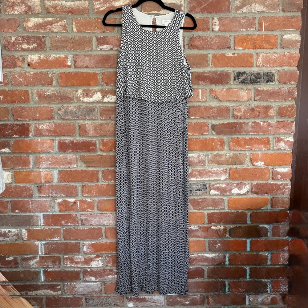 Loft Maxi Dress Tiered Geometric Print Medium Petite MP Black Grey